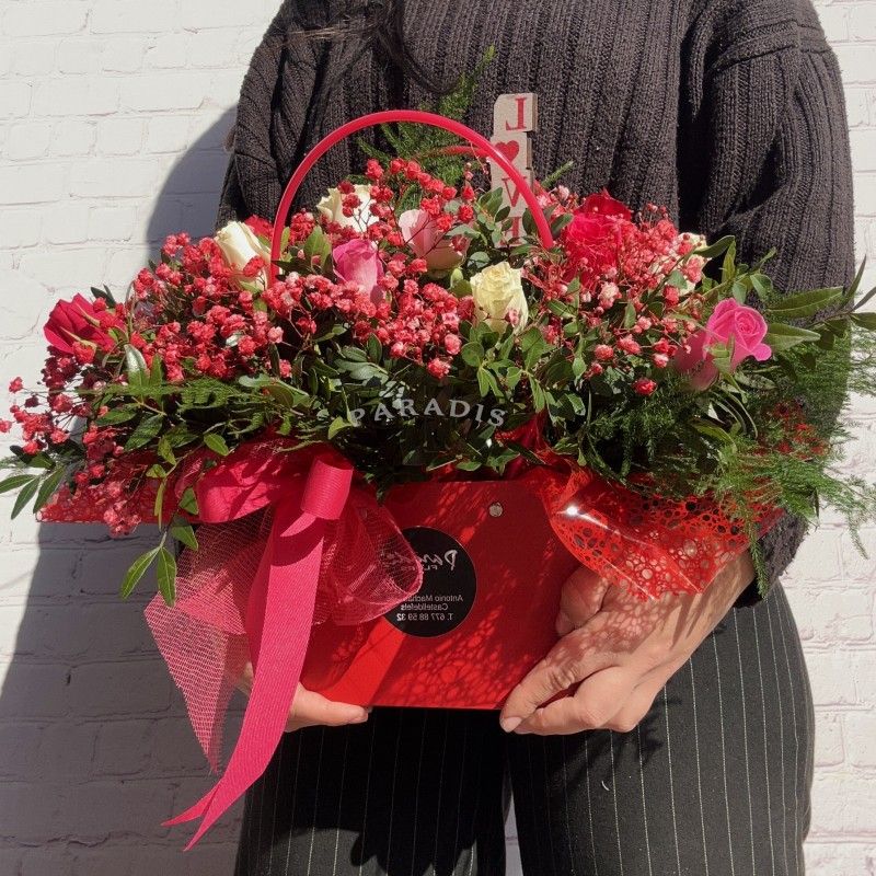 Bolsa con rosas multicolor